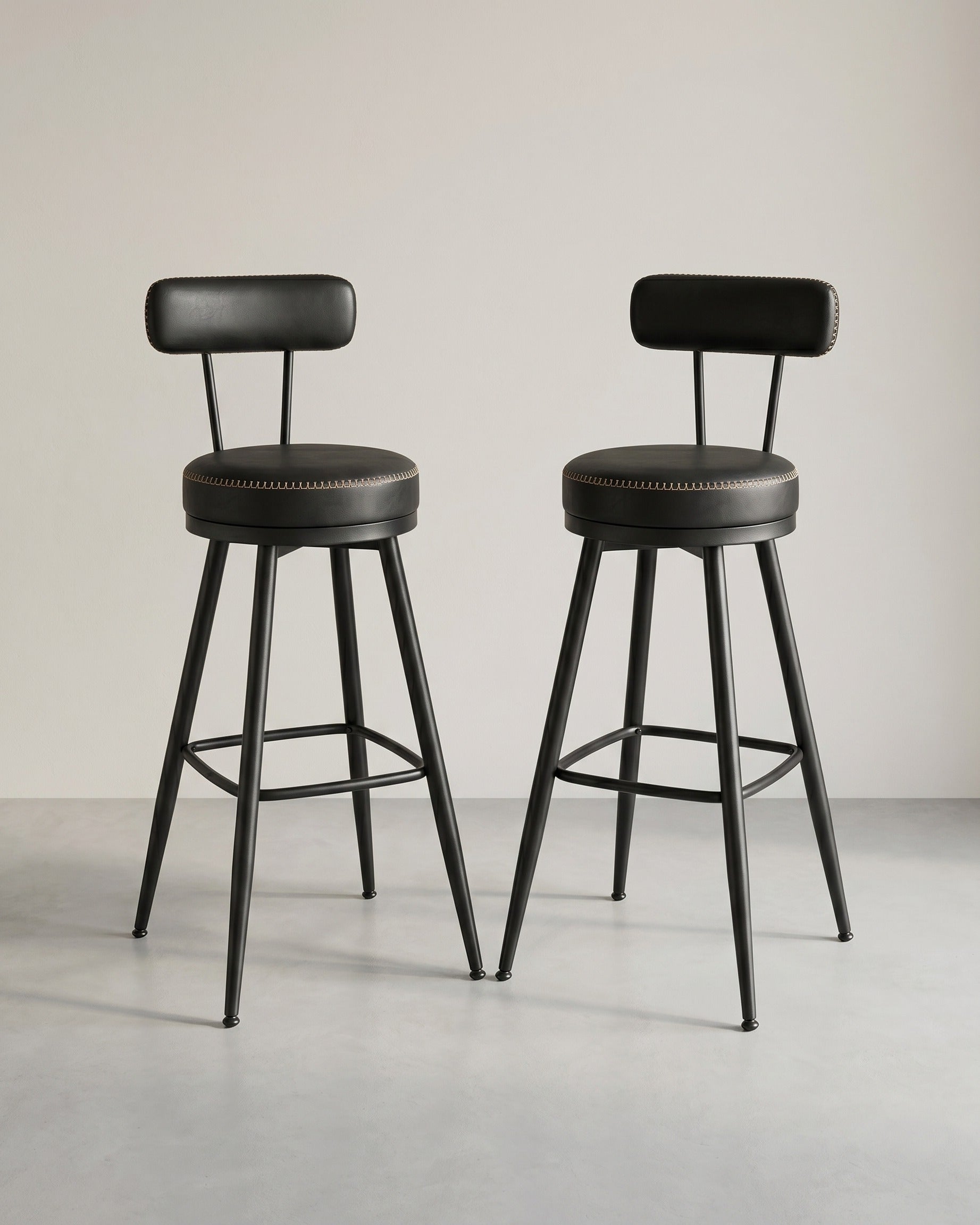 Set van 2 Barkrukken - 360° Draaibaar - Kunstleer - Industrieel Design