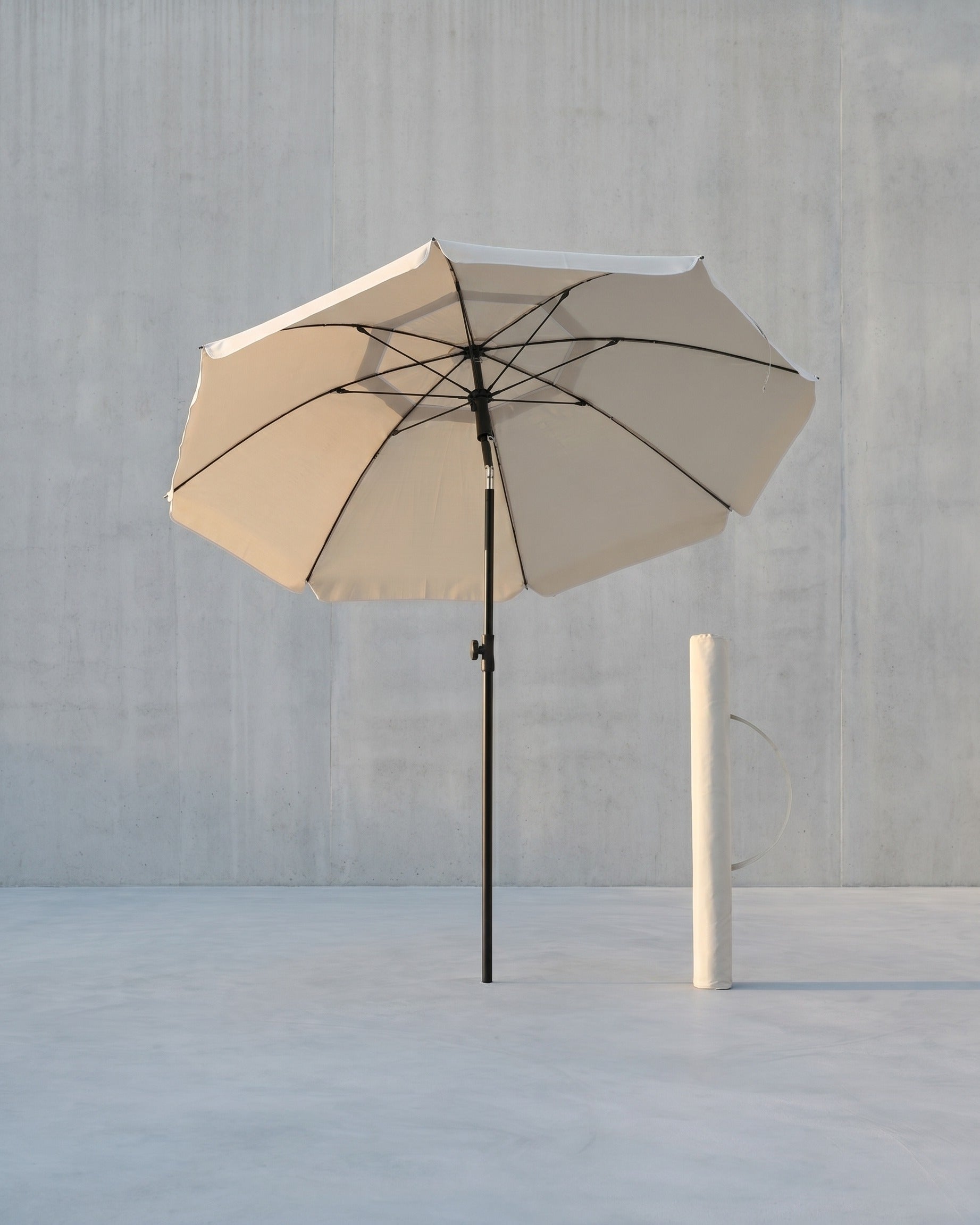 Tuinparasol Ø 160 / 200 cm – Kantelbaar – In Hoogte Verstelbaar – UPF 50+ – Met Draagtas – Zonder Standaard