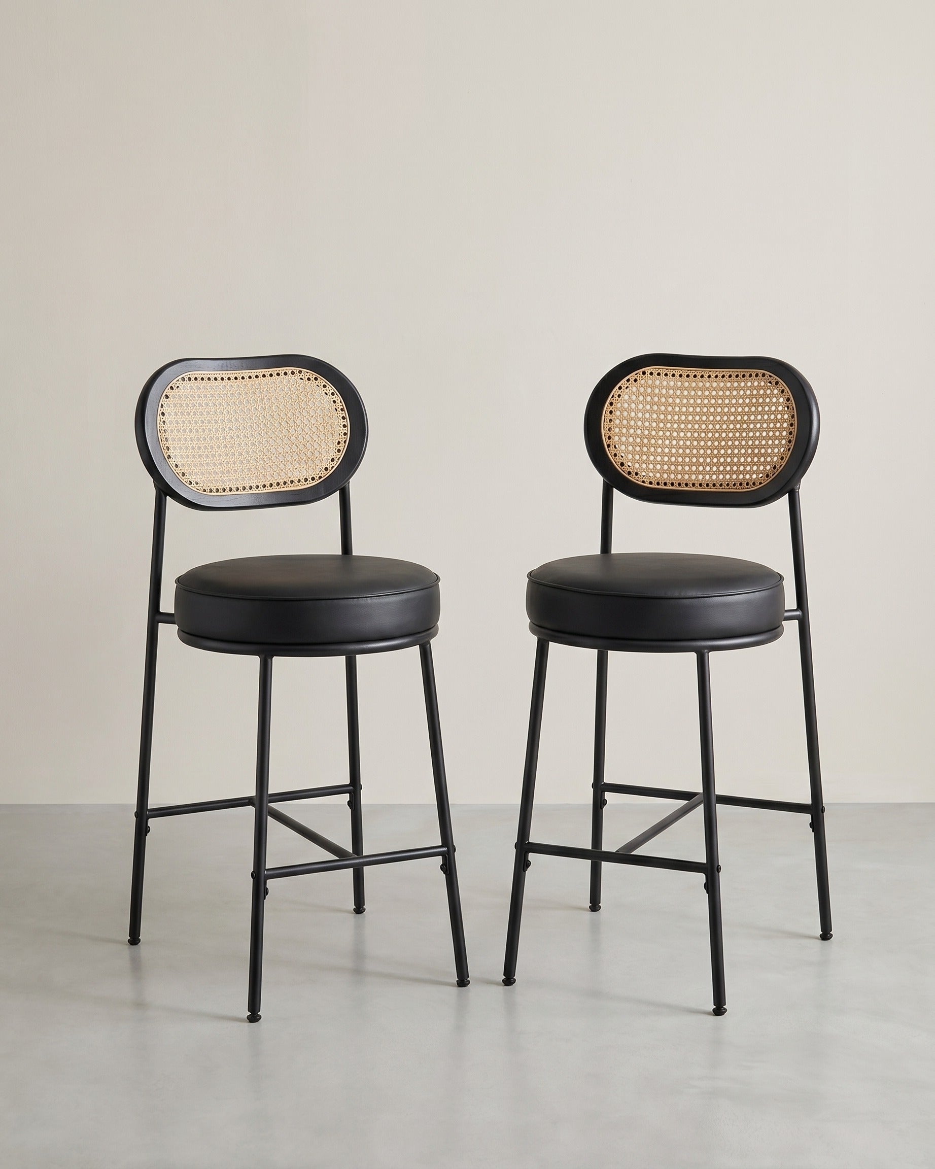 Barkrukken Set van 2 – BOHO Chic met Rotanlook Rugleuning – Hoog Zitcomfort – Voor Keuken, Bar of Eiland