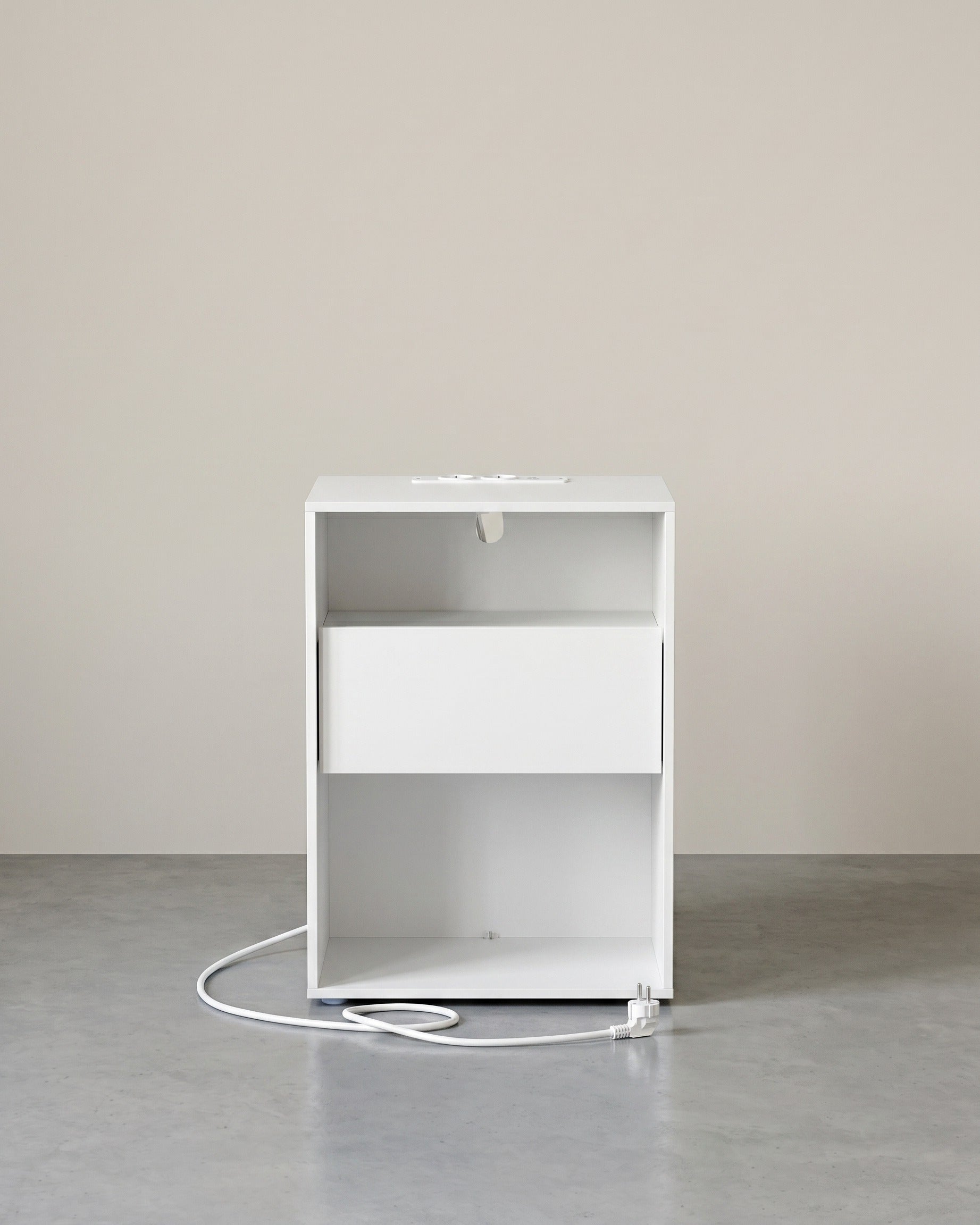 Nachtkastje met Stopcontact - Moderne Bijzettafel met Opbergruimte - De Vries Meubels
