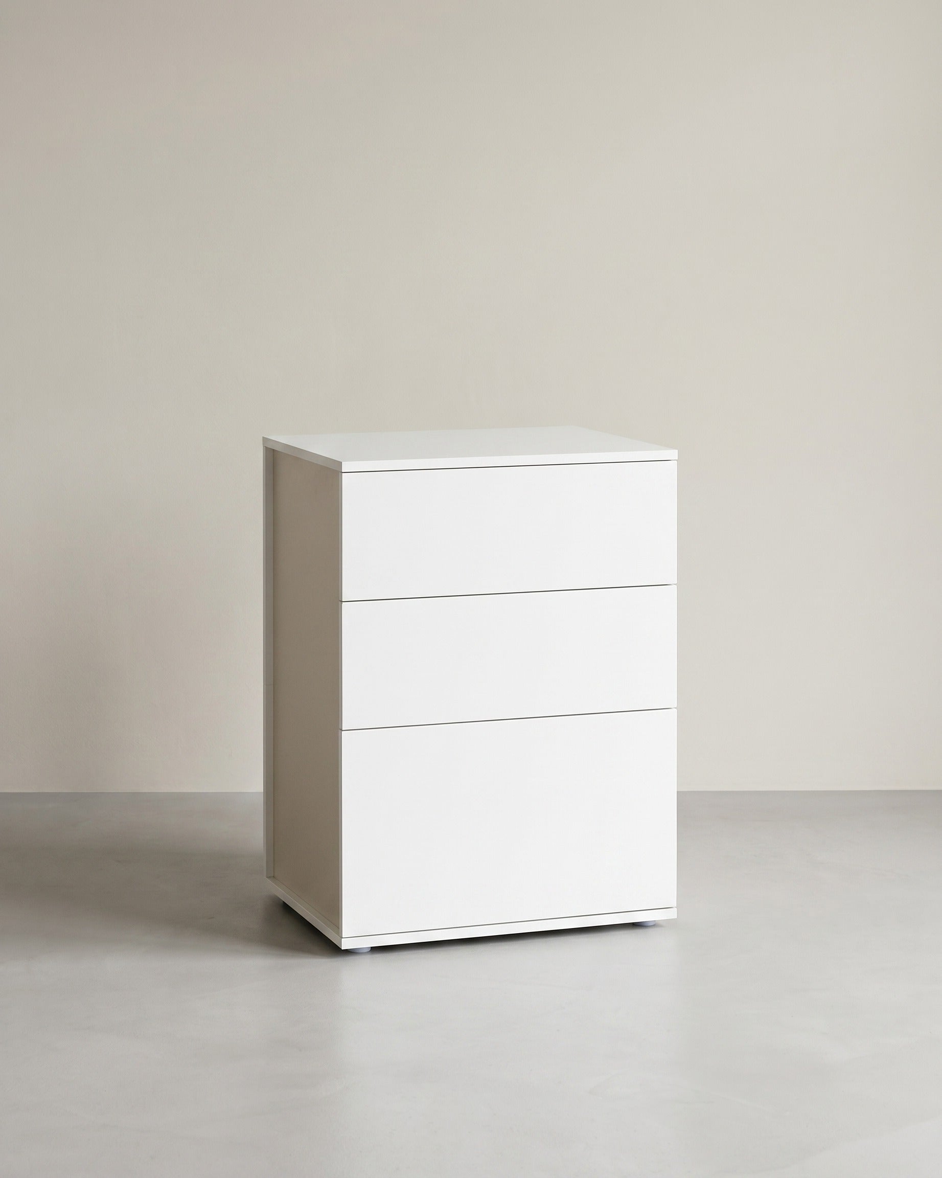Nachtkastje met 3 Lades - Minimalistisch Design - De Vries Meubels