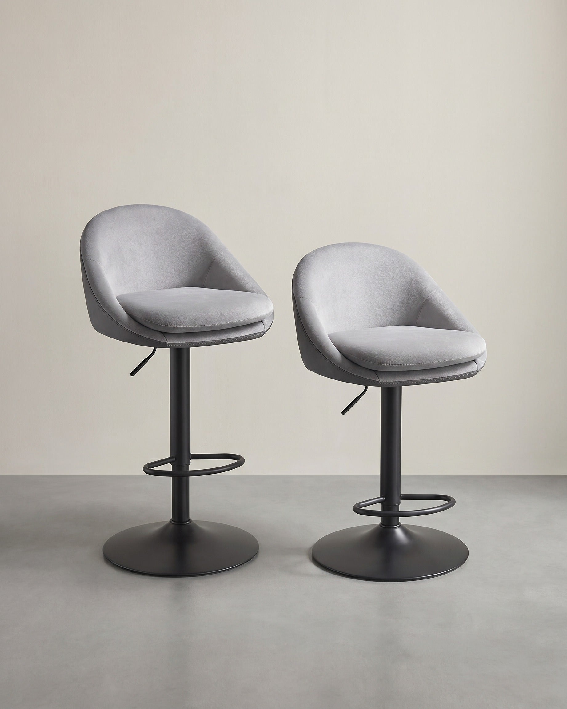 Set van 2 Luxe Barstoelen - Bouclé - Fluweel - Verstelbaar