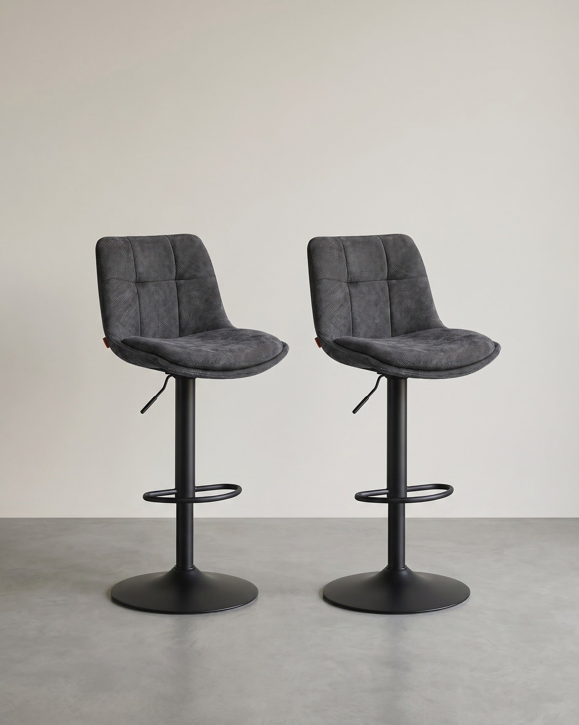 Set van 2 verstelbare barstoelen met rugleuning en voetsteun - 360° draaifunctie - De Vries Meubels