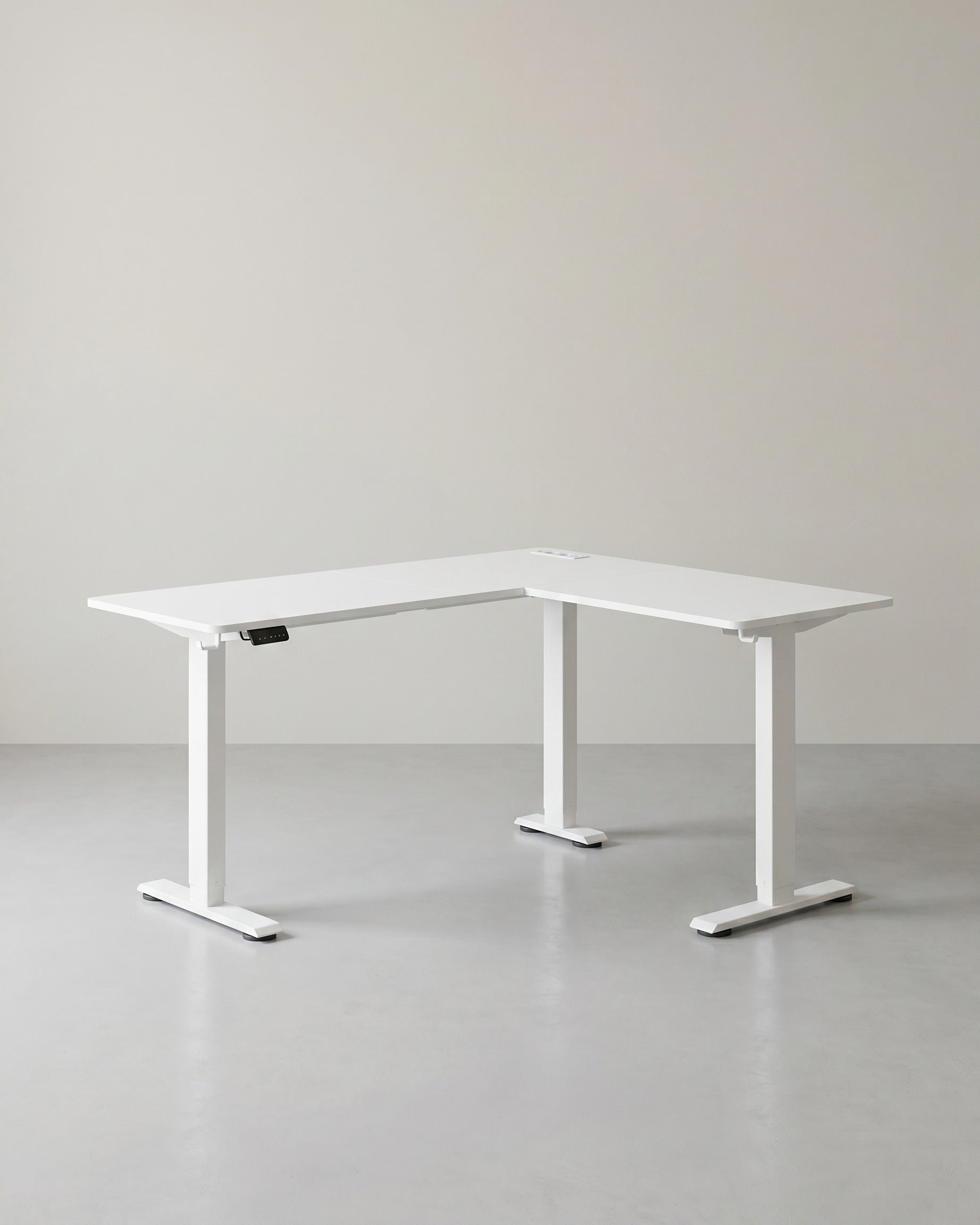 Elektrisch Verstelbaar Hoekbureau – L-Vormig – 140 x 160 cm – Ingebouwde Stopcontact en USB – Geheugenfunctie – 72-120 cm Hoogte