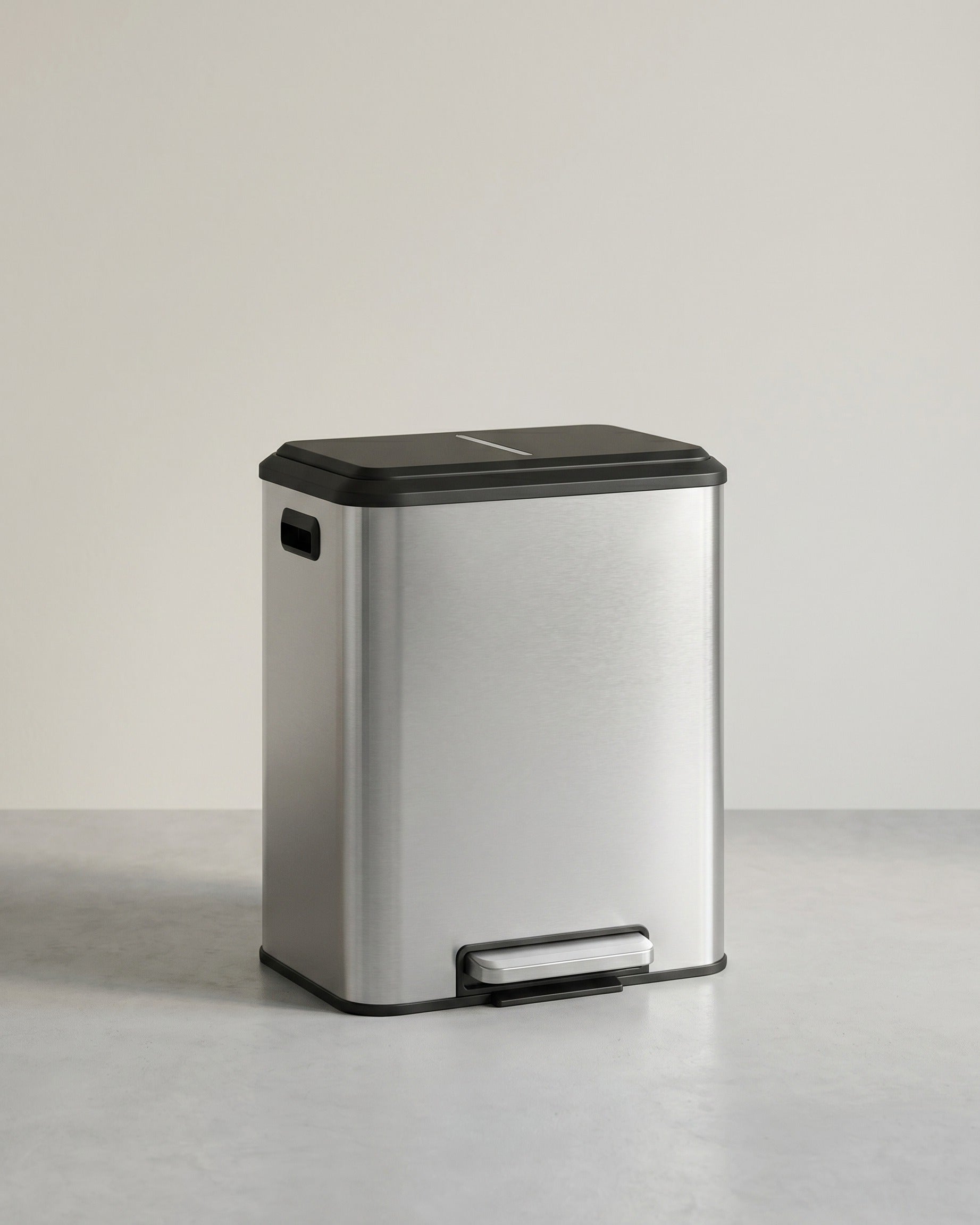 Prullenbak met 2 Compartimenten – 2 x 15L – Pedaalbediening – Soft Close – Kunststof Binnenemmers