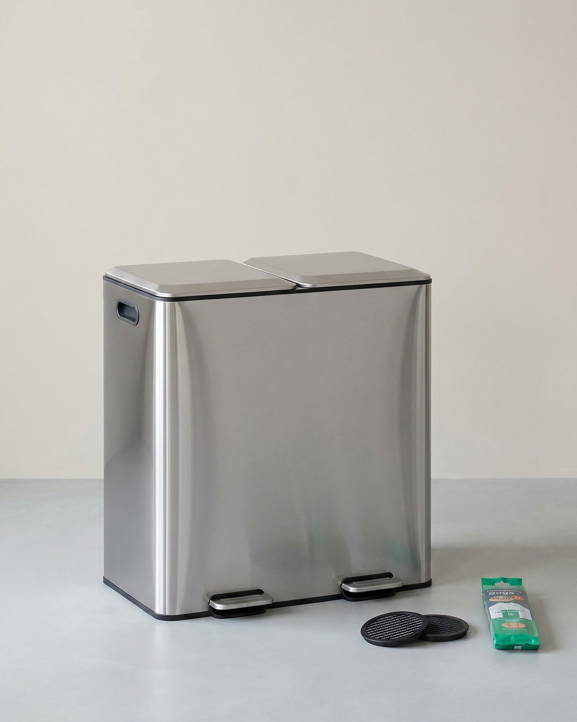 Prullenbak Met 2 Compartimenten – Pedaalbediening – Softclose Deksel – Geurfilter – 2 x 30 L – Staal