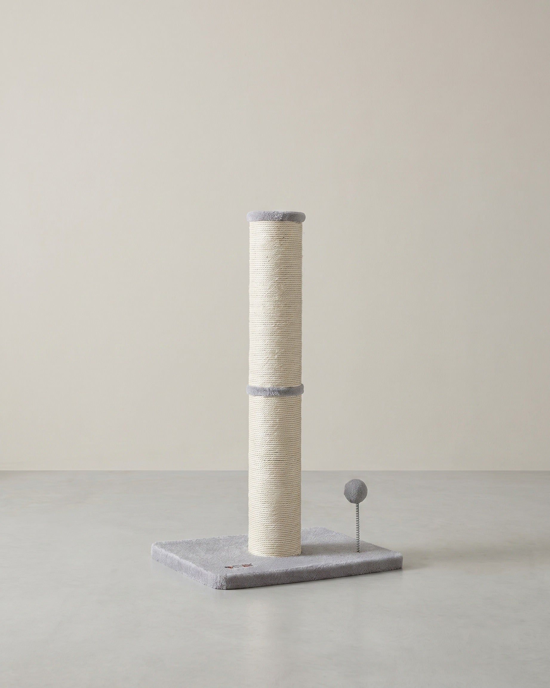 Kattenkrabpaal – 85 cm Hoog – Extra Dikke Sisalpaal – Stabiele Basis – Met Speelbal