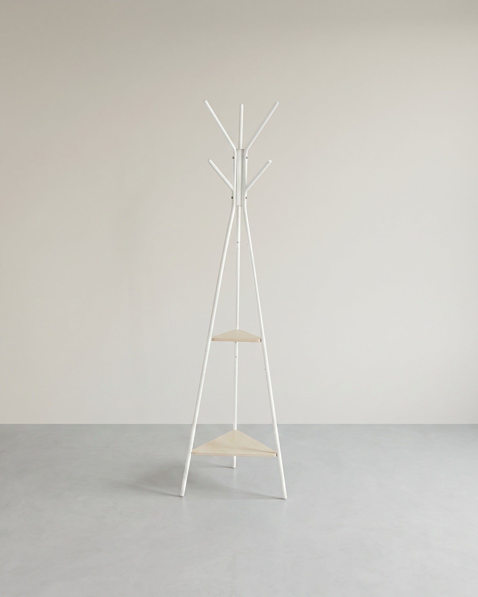 Garderobestandaard met Houten Legplanken – Minimalistisch Design – Stabiel & Ruimtebesparend